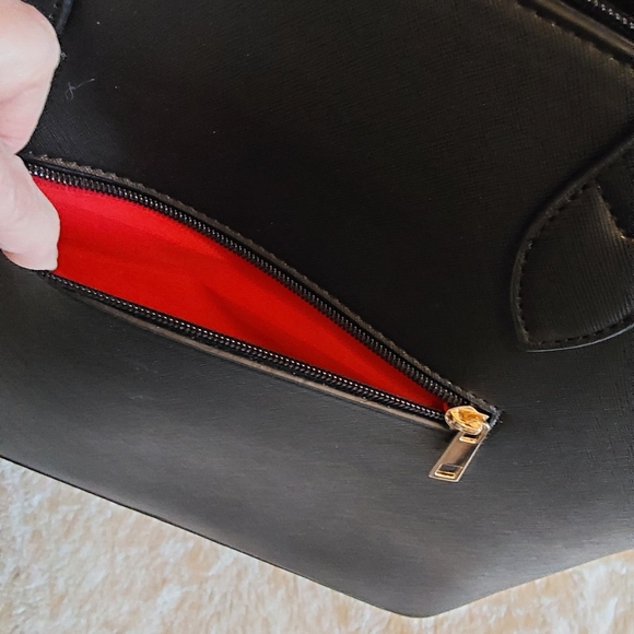 🌺 NWT Marilyn Monroe Black PVC Satchel Bag - Picture 8 of 15